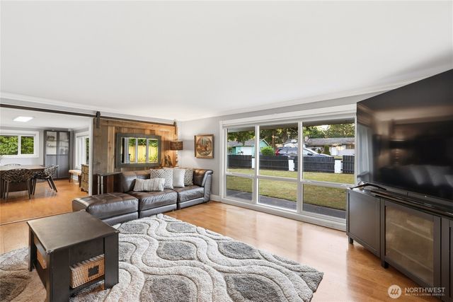 8406 Paine Street SW, Lakewood, WA 98499