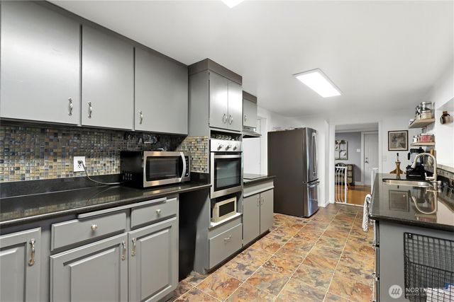 8406 Paine Street SW, Lakewood, WA 98499