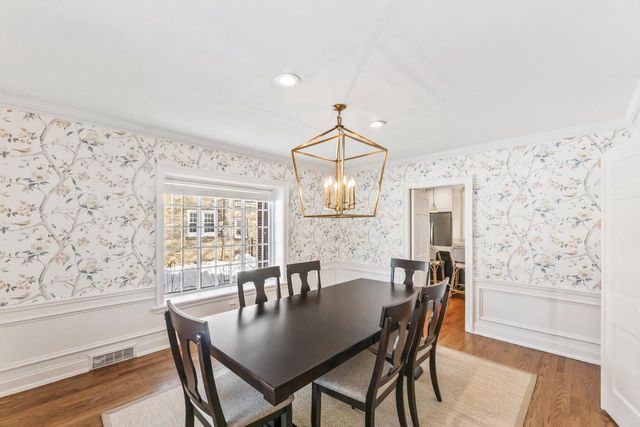 4400 N Wildwood AVENUE, Shorewood, WI 53211