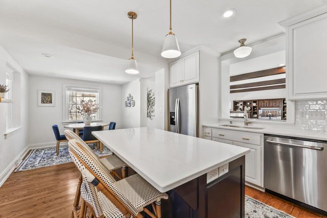 4400 N Wildwood AVENUE, Shorewood, WI 53211