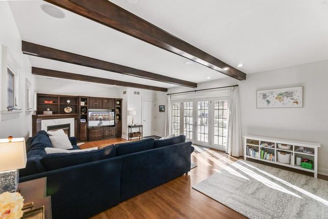 4400 N Wildwood AVENUE, Shorewood, WI 53211