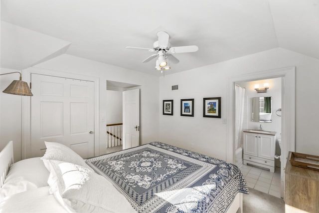 4400 N Wildwood AVENUE, Shorewood, WI 53211