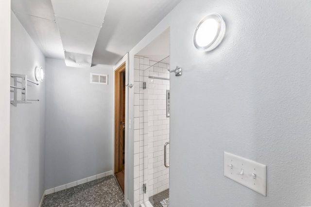 4400 N Wildwood AVENUE, Shorewood, WI 53211