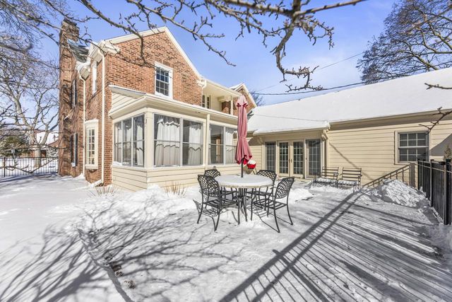 4400 N Wildwood AVENUE, Shorewood, WI 53211