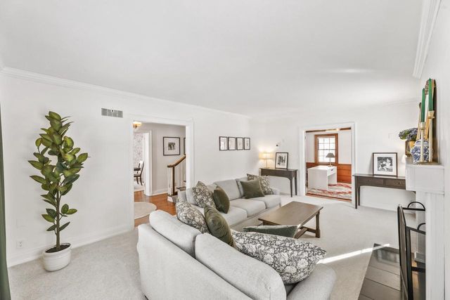 4400 N Wildwood AVENUE, Shorewood, WI 53211