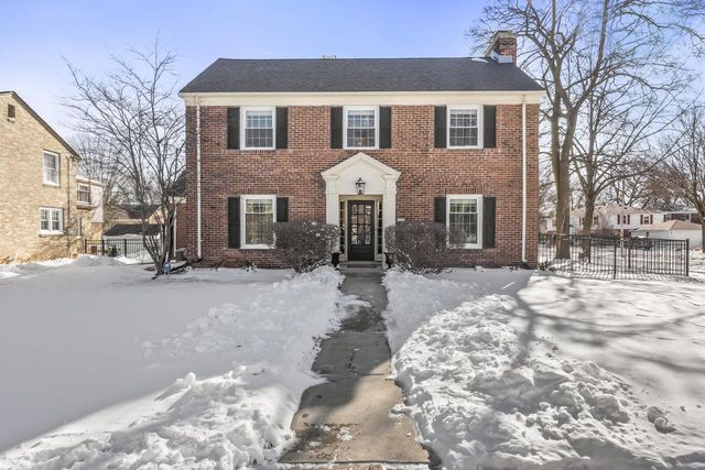 4400 N Wildwood AVENUE, Shorewood, WI 53211