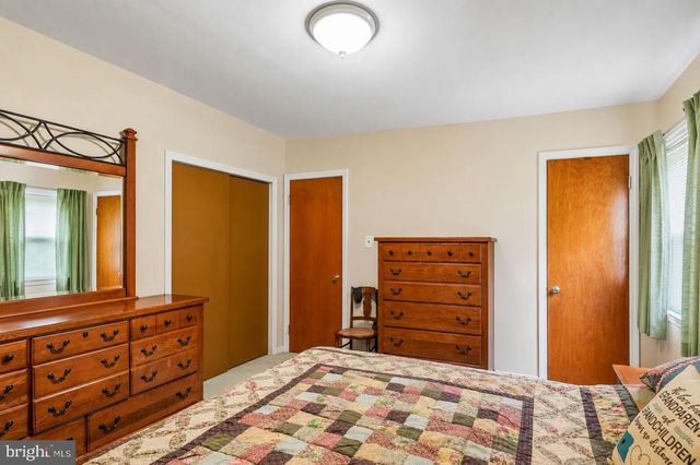 1 E HARRIS AVE, Moorestown, NJ 08057