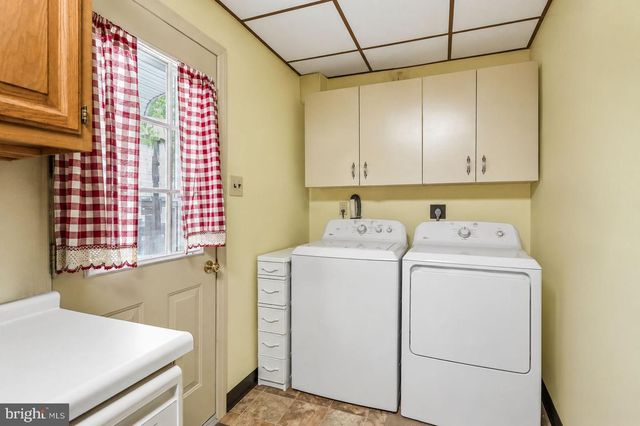 1 E HARRIS AVE, Moorestown, NJ 08057