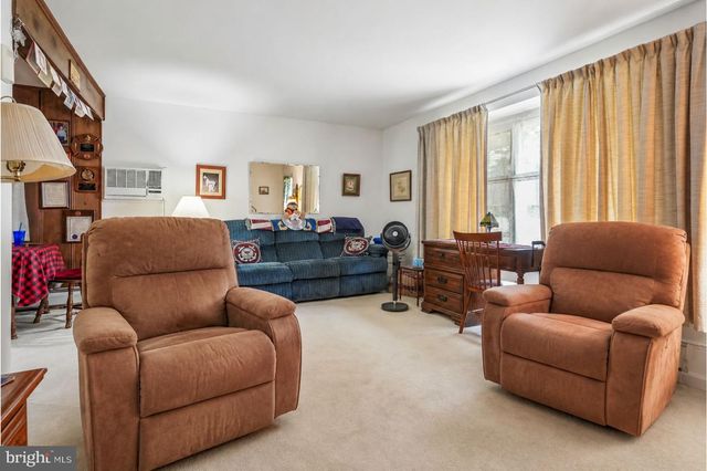 1 E HARRIS AVE, Moorestown, NJ 08057