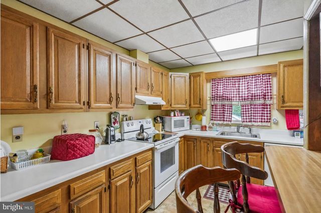 1 E HARRIS AVE, Moorestown, NJ 08057