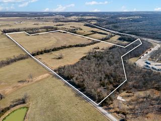 000 Country Trails Road, Conway, MO 65632