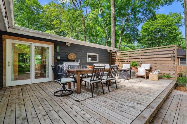 1953 BIRCH TERRACE, West Bend, WI 53090