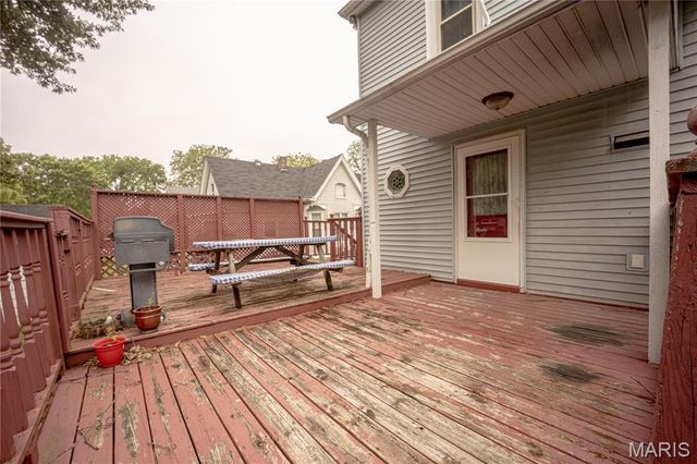 2441 Sanford Avenue, Alton, IL 62002