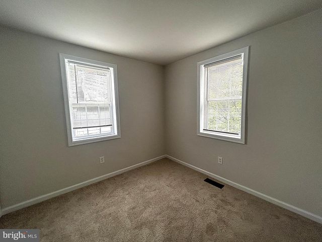 147 W BROAD ST, Telford, PA 18969