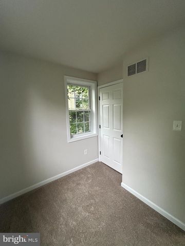 147 W BROAD ST, Telford, PA 18969