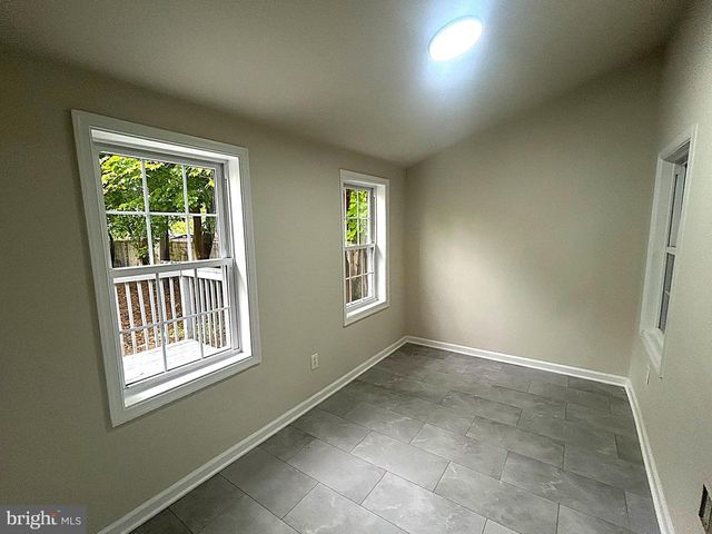 147 W BROAD ST, Telford, PA 18969