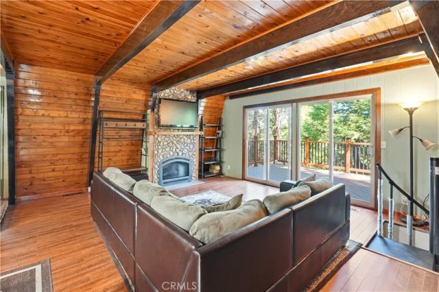 24091 Lakeview, Crestline, CA 92325