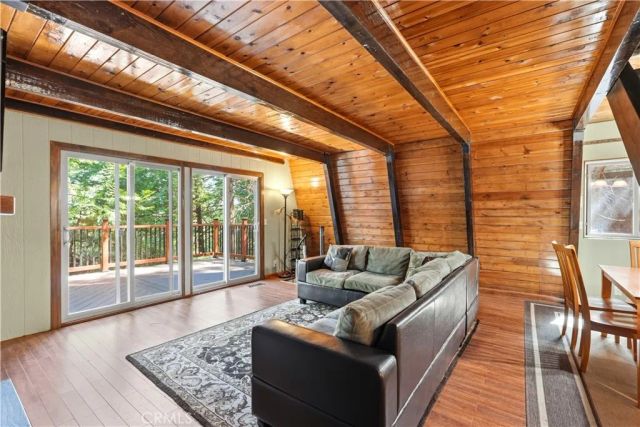 24091 Lakeview, Crestline, CA 92325