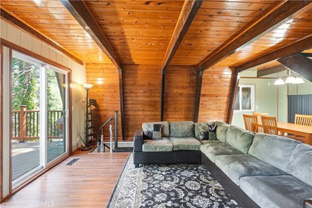 24091 Lakeview, Crestline, CA 92325