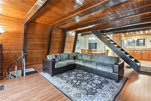 24091 Lakeview, Crestline, CA 92325