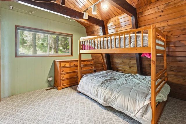 24091 Lakeview, Crestline, CA 92325