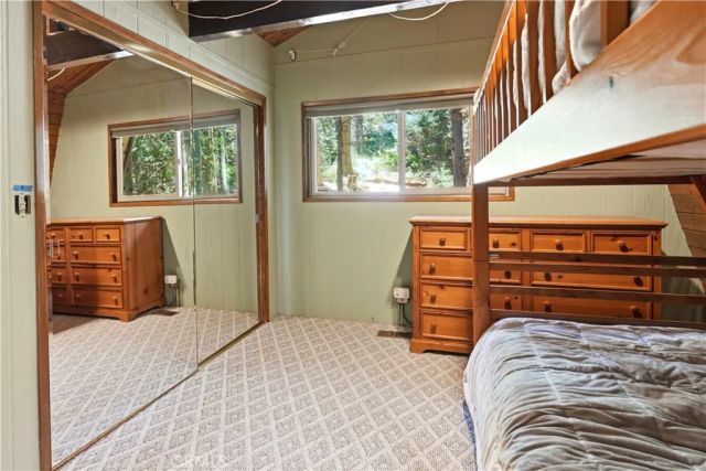 24091 Lakeview, Crestline, CA 92325