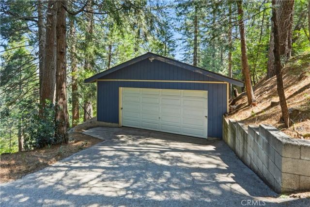 24091 Lakeview, Crestline, CA 92325