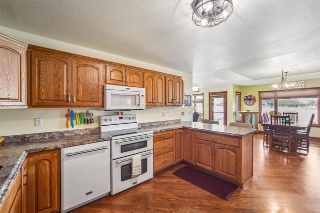 1352 Lakeview Drive, Ellston, IA 50074