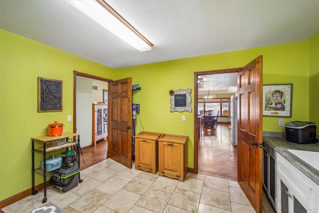 1352 Lakeview Drive, Ellston, IA 50074