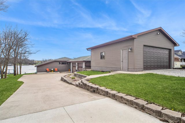 1352 Lakeview Drive, Ellston, IA 50074