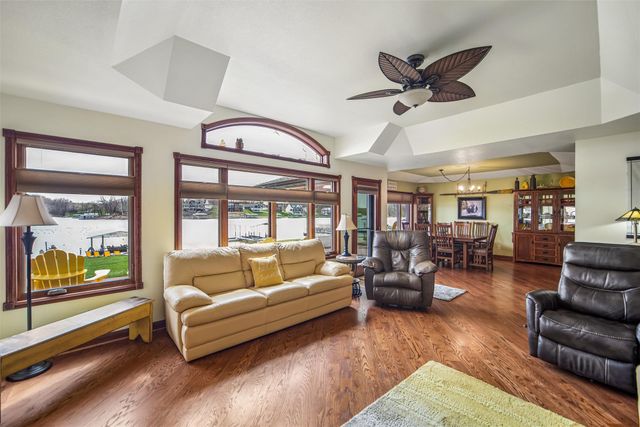 1352 Lakeview Drive, Ellston, IA 50074