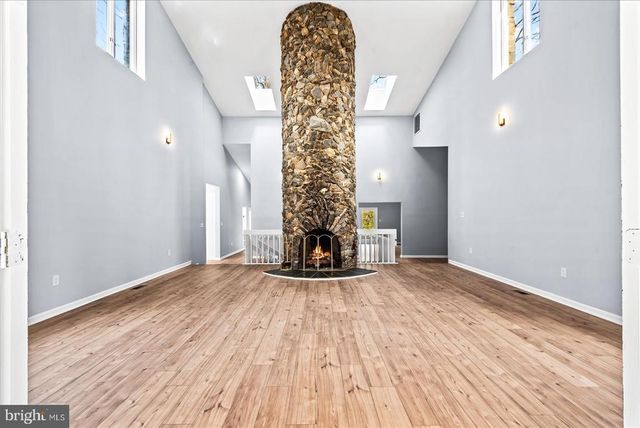 7621 RIVER RD, Fredericksburg, VA 22407