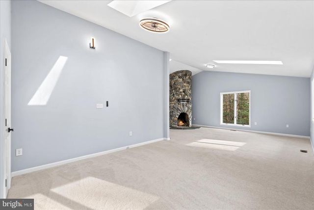 7621 RIVER RD, Fredericksburg, VA 22407