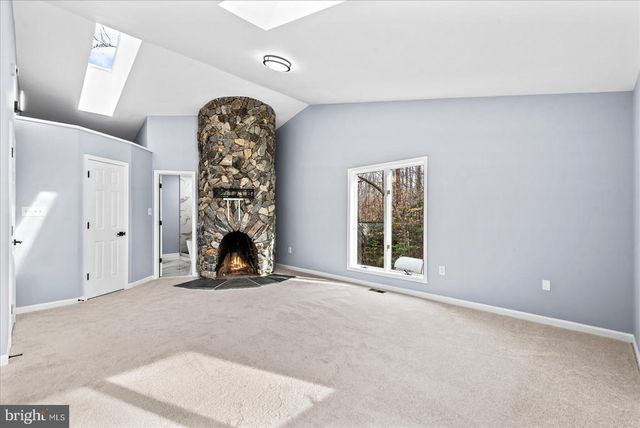 7621 RIVER RD, Fredericksburg, VA 22407