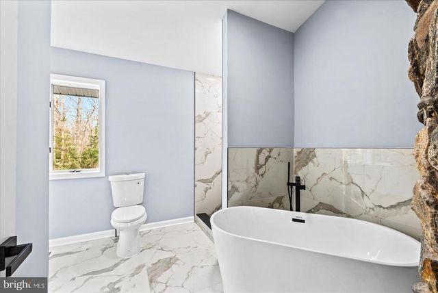 7621 RIVER RD, Fredericksburg, VA 22407