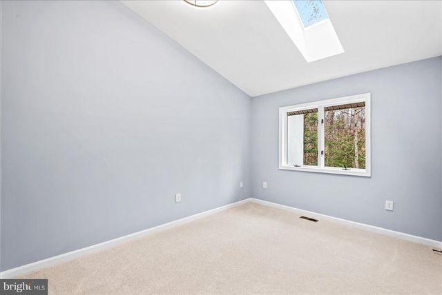 7621 RIVER RD, Fredericksburg, VA 22407