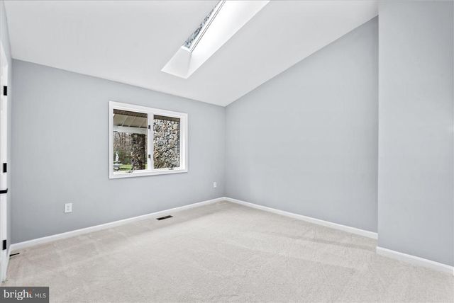 7621 RIVER RD, Fredericksburg, VA 22407