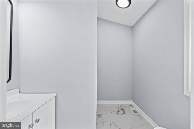 7621 RIVER RD, Fredericksburg, VA 22407