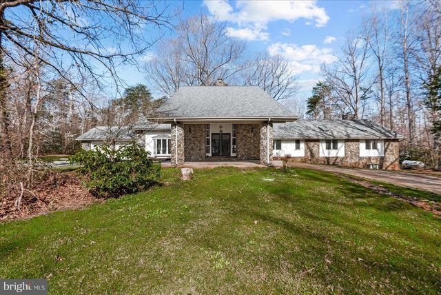 7621 RIVER RD, Fredericksburg, VA 22407