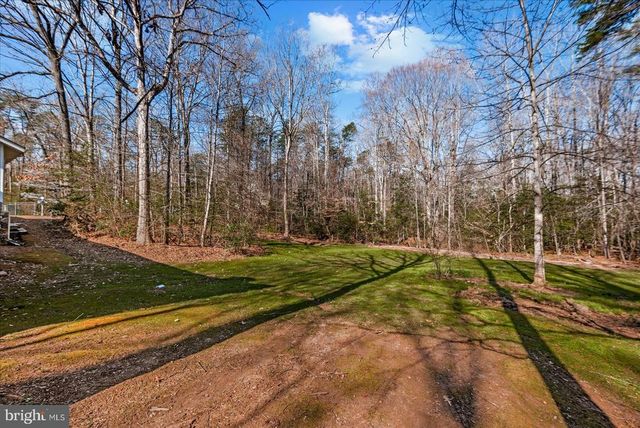 7621 RIVER RD, Fredericksburg, VA 22407