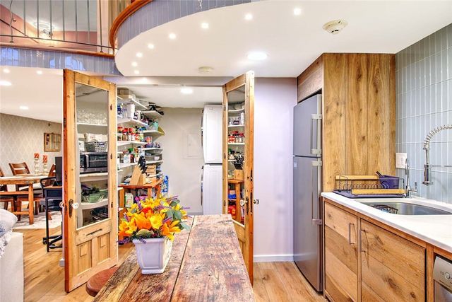 10 Exchange Court 203, Pawtucket, RI 02860