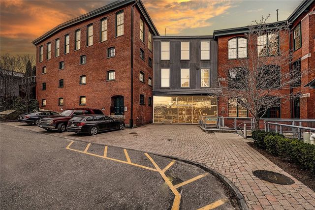 10 Exchange Court 203, Pawtucket, RI 02860