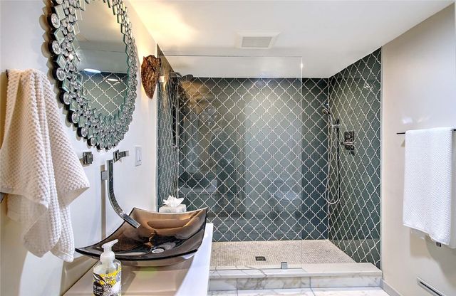 10 Exchange Court 203, Pawtucket, RI 02860