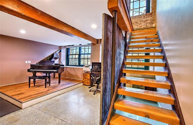 10 Exchange Court 203, Pawtucket, RI 02860