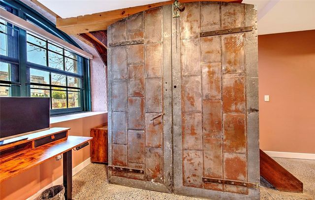 10 Exchange Court 203, Pawtucket, RI 02860