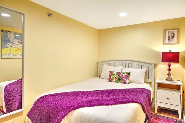 10 Exchange Court 203, Pawtucket, RI 02860