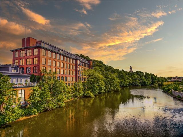 10 Exchange Court 203, Pawtucket, RI 02860