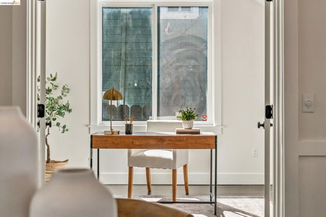 1479 34 Th St, Oakland, CA 94608