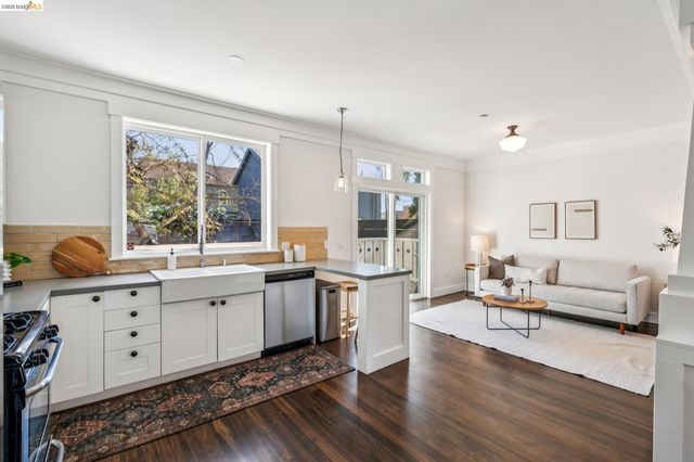 1479 34 Th St, Oakland, CA 94608