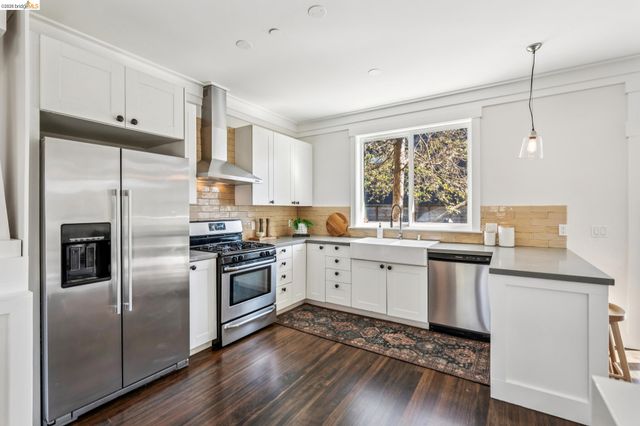 1479 34 Th St, Oakland, CA 94608